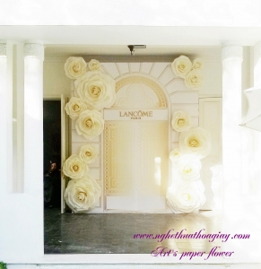 Hoa giấy trang trí sự kiện 04 - LANCOME