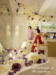 Hoa giấy trang trí showroom 33