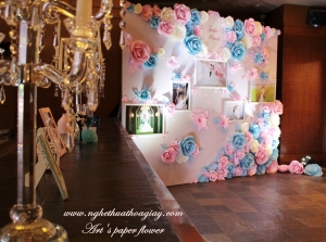 Backdrop hoa giấy 131
