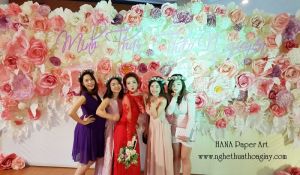 Backdrop hoa giấy 164